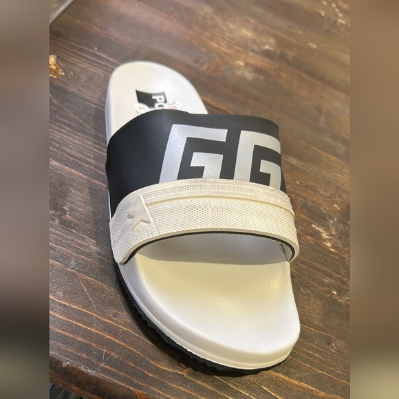 NIB Golden Goose slides - Picture 1 of 1